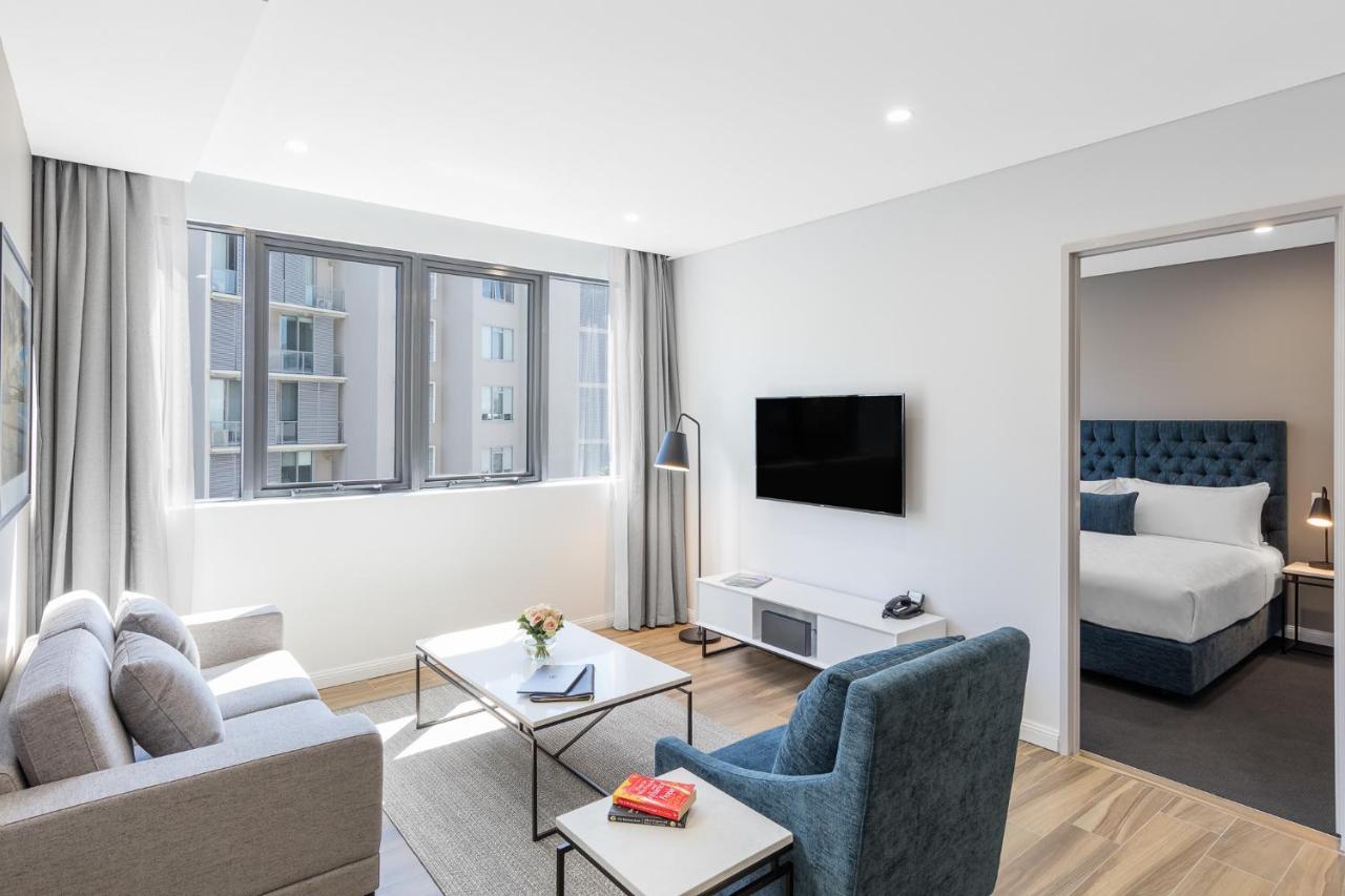 Meriton Suites Coward Street, Mascot Сидней Экстерьер фото A two-bedroom apartment at the hotel
